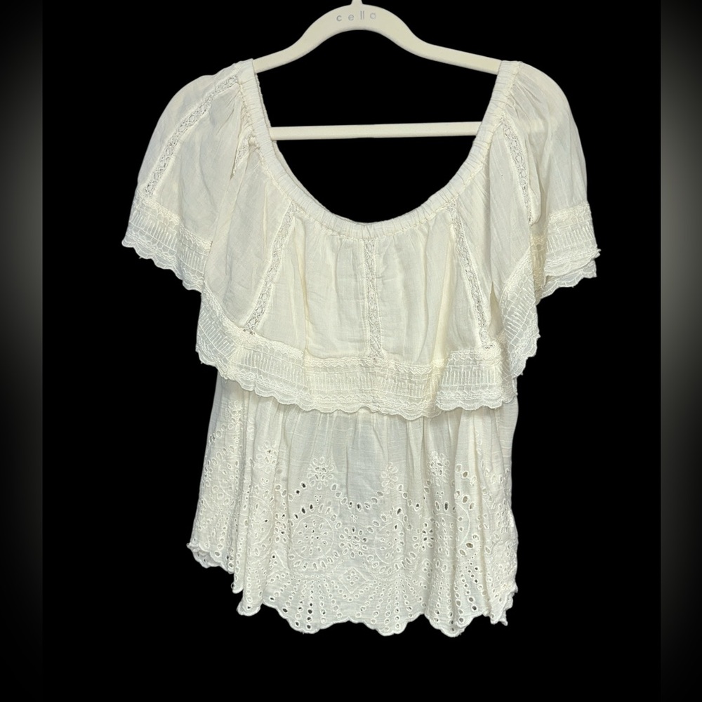 American‎ Eagle Outfitters Off-White  Eyelet Lace Blouse 100% Cotton size L